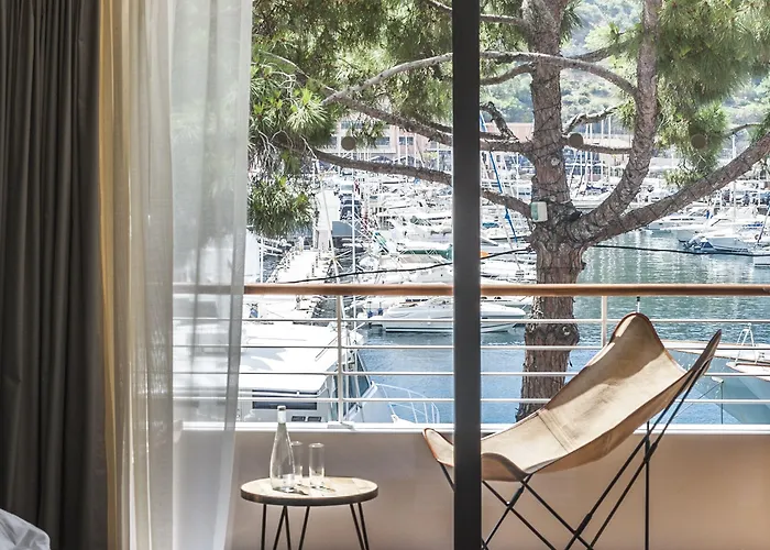 Boutique Miramar Hotel 3*