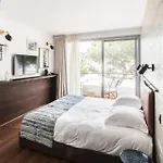 Boutique Miramar מלון מונטה קרלו